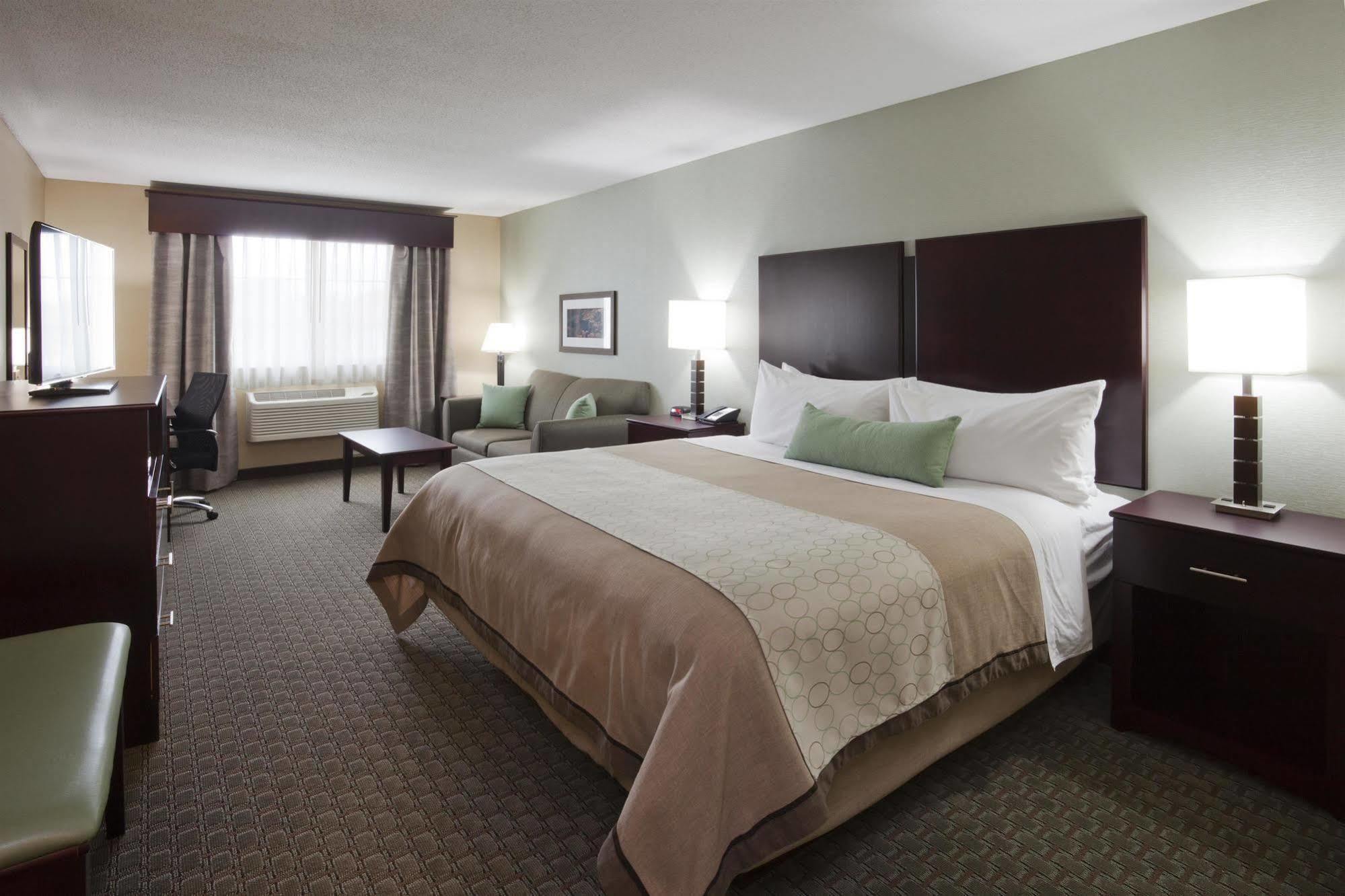 Grandstay & - 3*